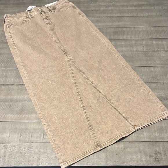 AE Low Rise Maxi Denim Skirt with Back Slit - Picture 1 of 4